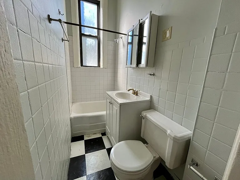 3765 N Kenmore Ave #2E — Photo 8