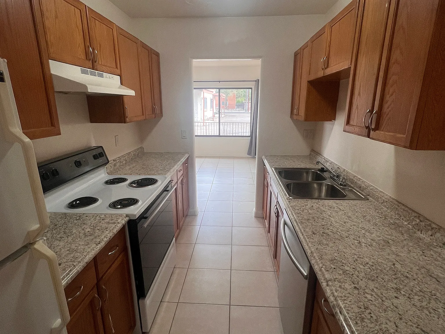 2 bed, 1000 sqft, $950 — Photo 1