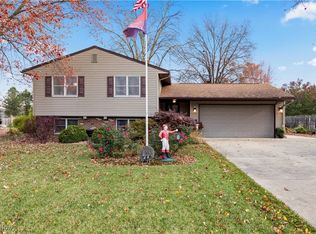 9265 Root Rd, North Ridgeville, OH 44039