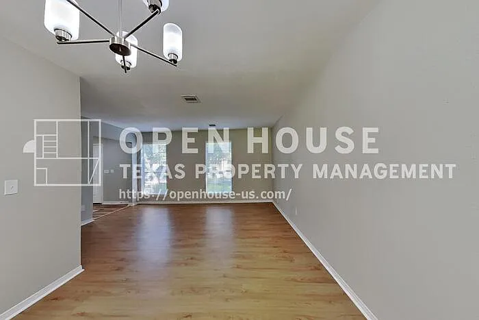 38 Still Corner Pl — Photo 9