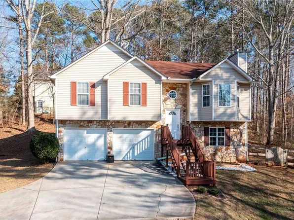 90 Hemlock Ct, Dallas, GA 30157