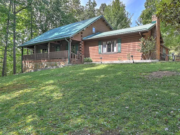 708 Cross Community Rd, Blountville, TN 37617