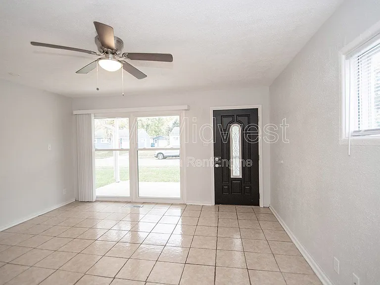 4610 Karen Dr — Photo 7