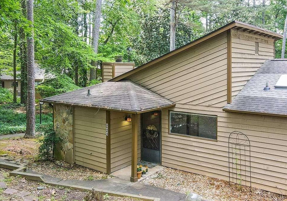 1st image of 844 Bonnie Glen Dr SE Unit 844
