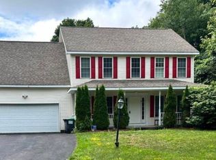 6 Chelsea Court, Schaghticoke, NY 12182