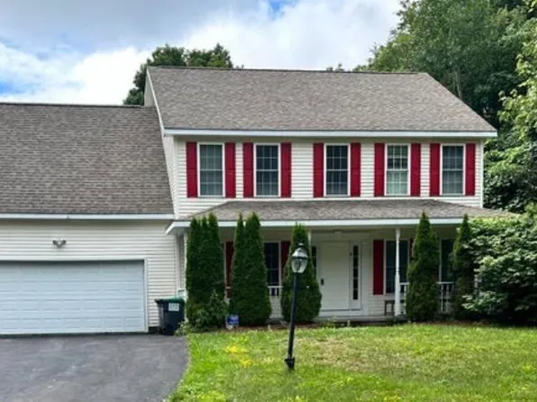 6 Chelsea Court, Schaghticoke, NY 12182