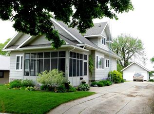709 1st St, Manning, IA 51455