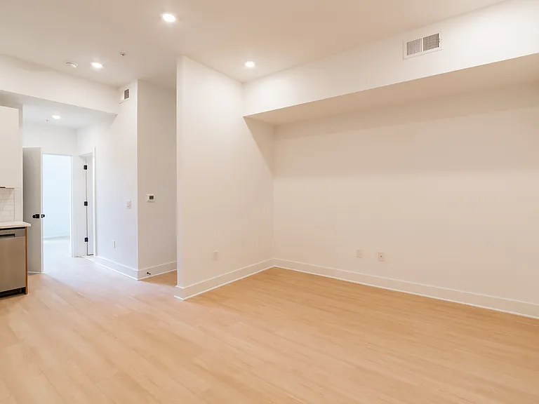 4408 Lancaster Ave — Photo 27