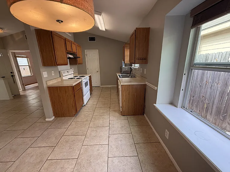 86 Coastal Ln — Photo 3