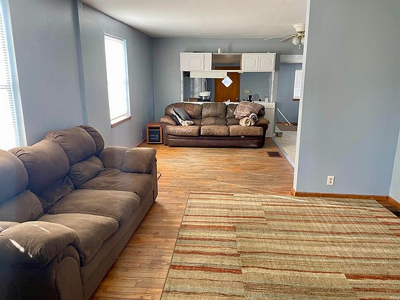 3rd image of 288 N Main St