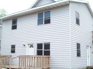 1321 1/2 3rd St W, Menomonie, WI 54751