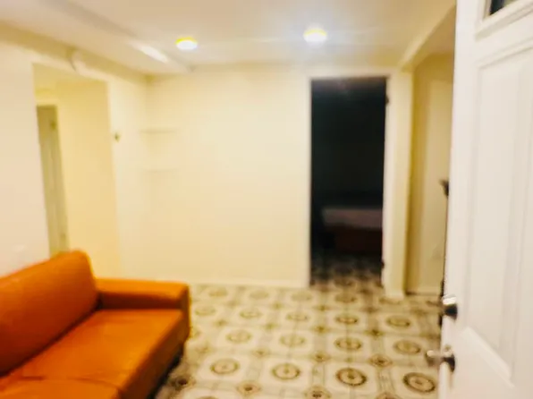 (undisclosed Address), Great Neck, NY 11021