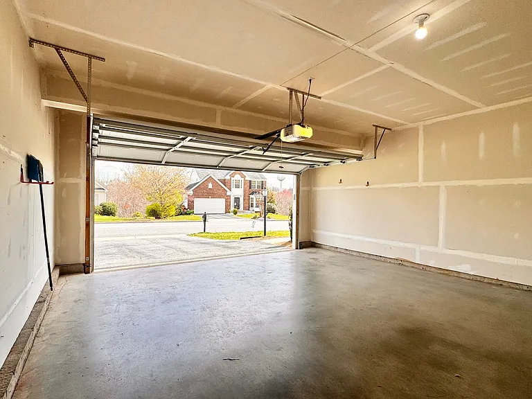 145 Holly Hill Dr — Photo 25