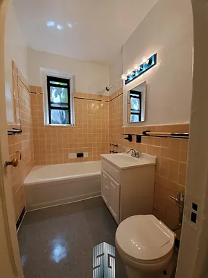 Rented by Skyline Group Real Estate | media 6