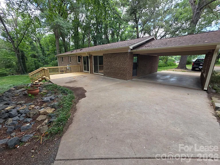 5710 Unionville Rd — Photo 4
