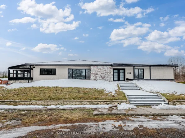 6254 Poplar St, South Glengarry, ON K0C 1E0
