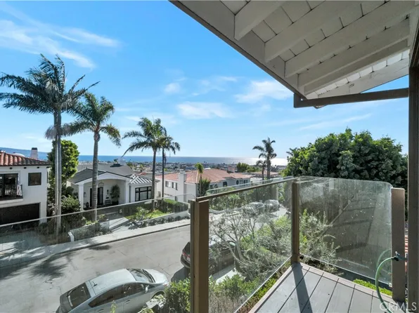857 6th St, Manhattan Beach, CA 90266