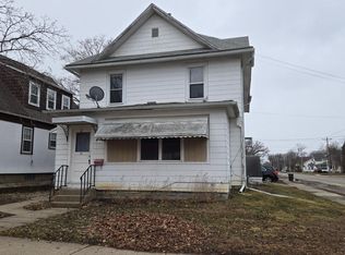 411 5th St NW, Austin, MN 55912