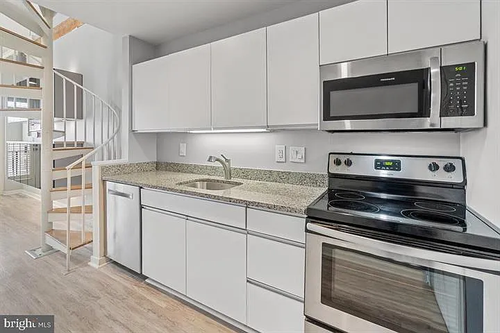 2639 Boston St #306 — Photo 2