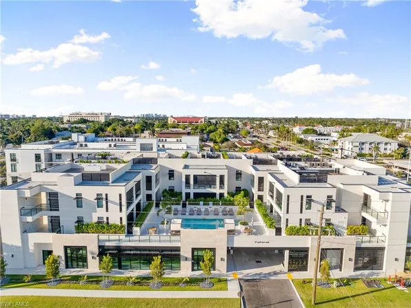 82 9th ST S #304, NAPLES, FL 34102