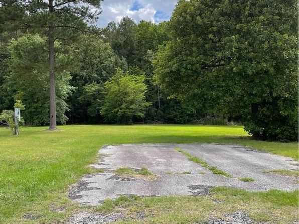 Eagles Landing Mobile Home Park, 12145 State Highway 27 W #56, Broadway, NC 27505