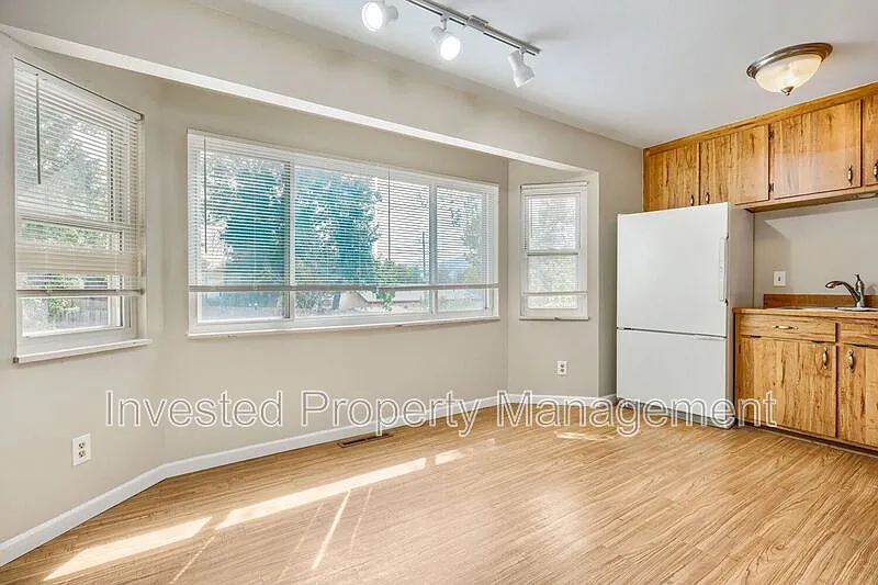 4 bed, 2.0 bath, 1842 sqft, $2,500 — Photo 4