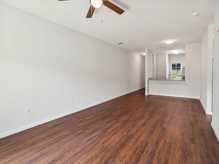 905 Olmstead Ave — Photo 24
