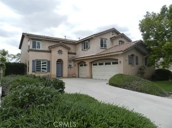 15235 Blue Spruce Ln, Fontana, CA 92336