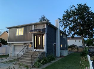 6 2nd Pl, Roosevelt, NY 11575