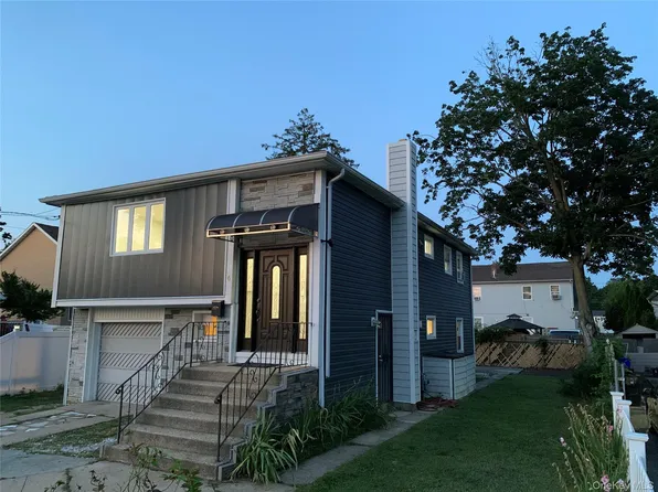 6 2nd Place, Roosevelt, NY 11575