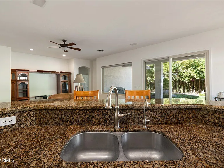 4018 E Harrison St — Photo 8