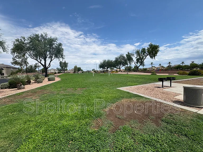 12725 W Hearn Rd — Photo 16