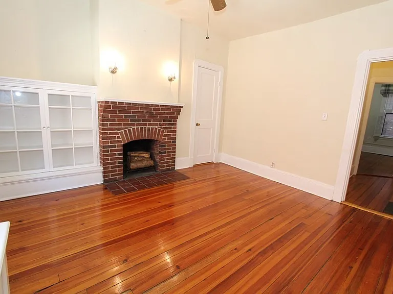 4 Phillips St #2 — Photo 1