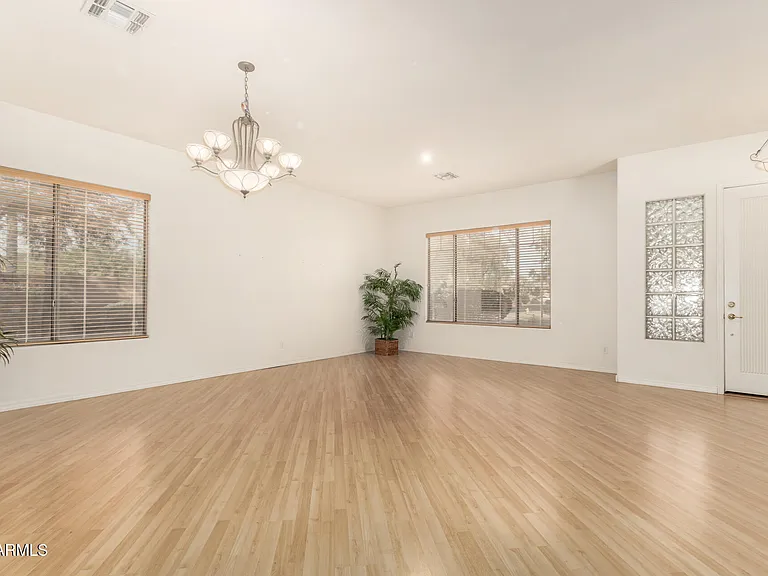 1203 E Kramer Cir — Photo 6