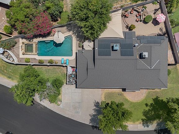 5th image of 323 W BUTLER Drive