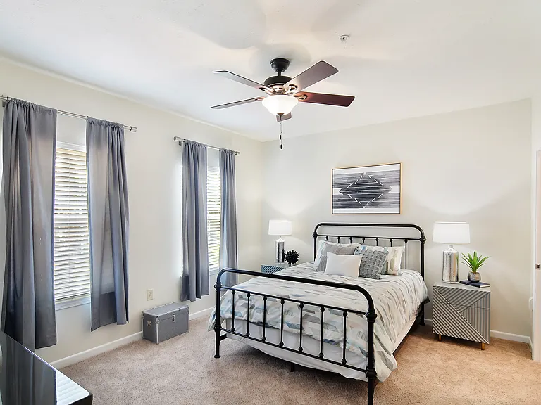 Landing at Willow Bayou Apartment Homes — Photo 9