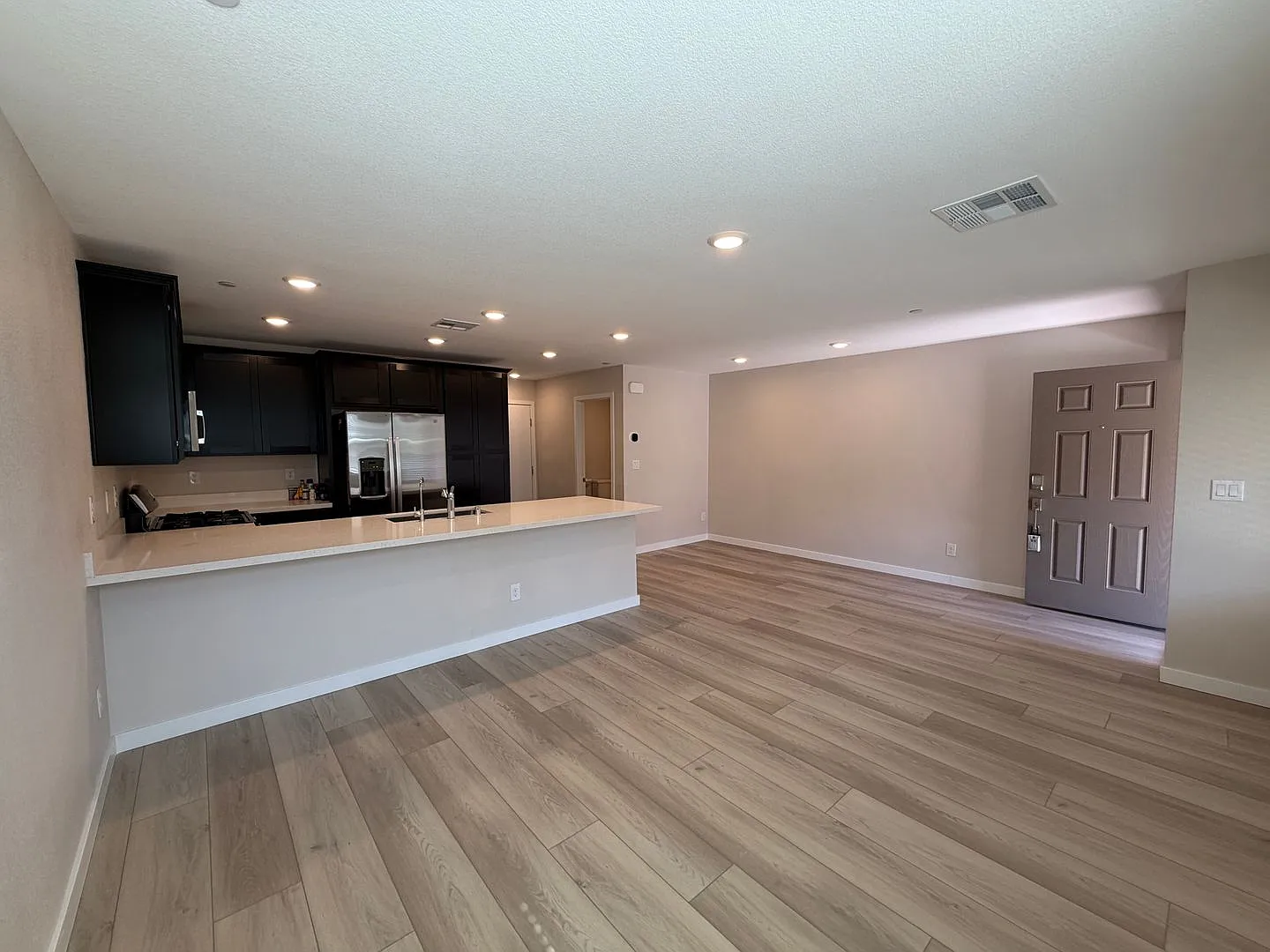 New Built Townhome For Rent - Accepting Housing Vouchers. — Photo 4