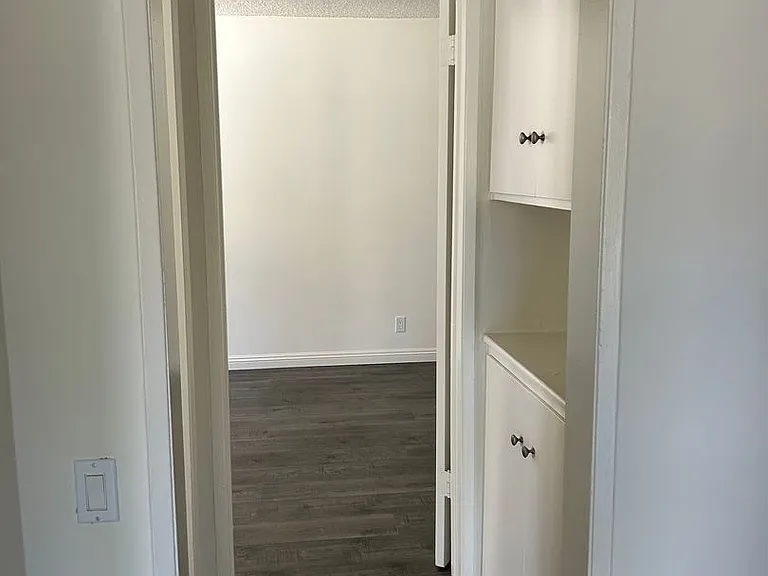 1333 S Bundy Dr — Photo 13