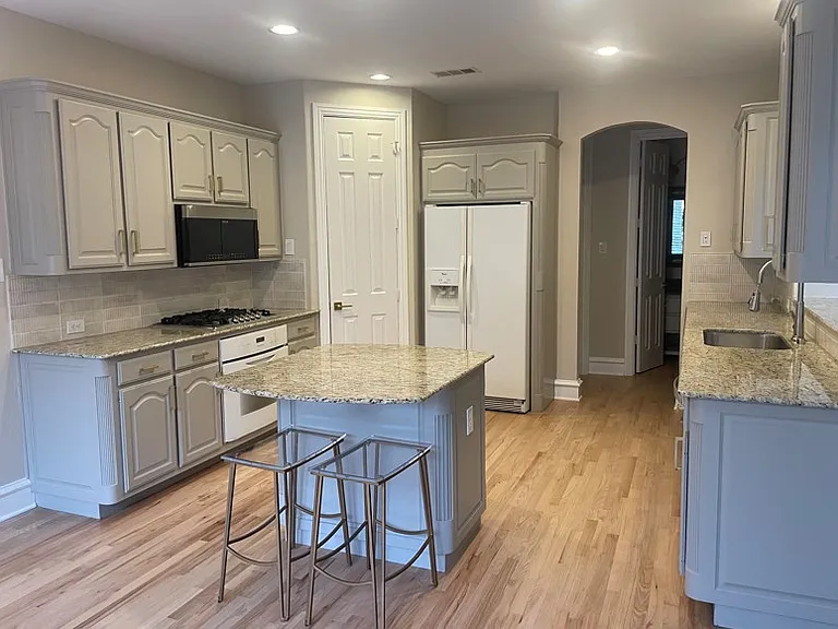 4223 Castle Rock Ct — Photo 4