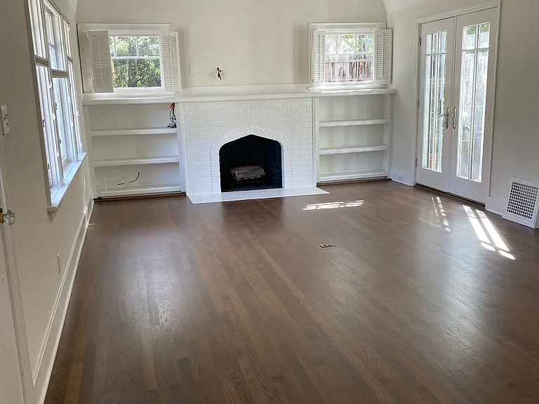 1226 Middlefield Rd — Photo 5
