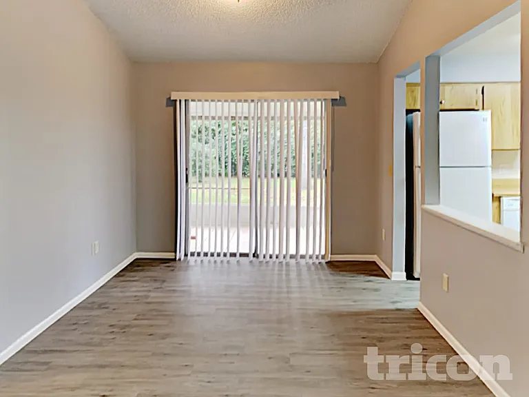 1778 Hazelton Ave — Photo 6