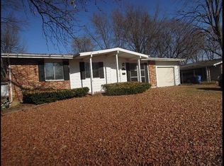 965 Cheyenne Dr, Florissant, MO 63033