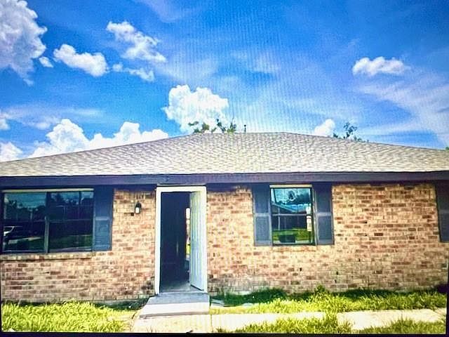 1st image of 1309 Cambridge Dr