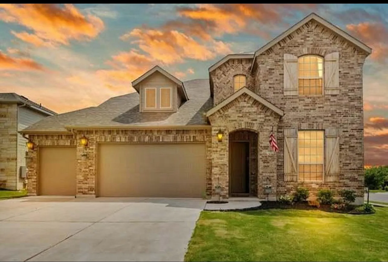 4 bed, 2721 sqft, $2,800 — Photo 1