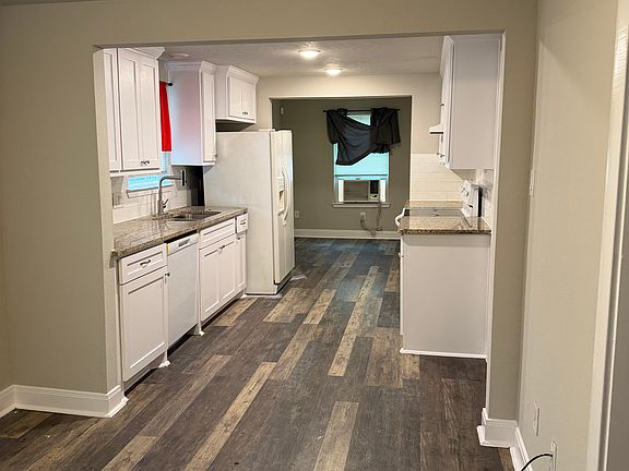 5th image of 1629 Ross Ave