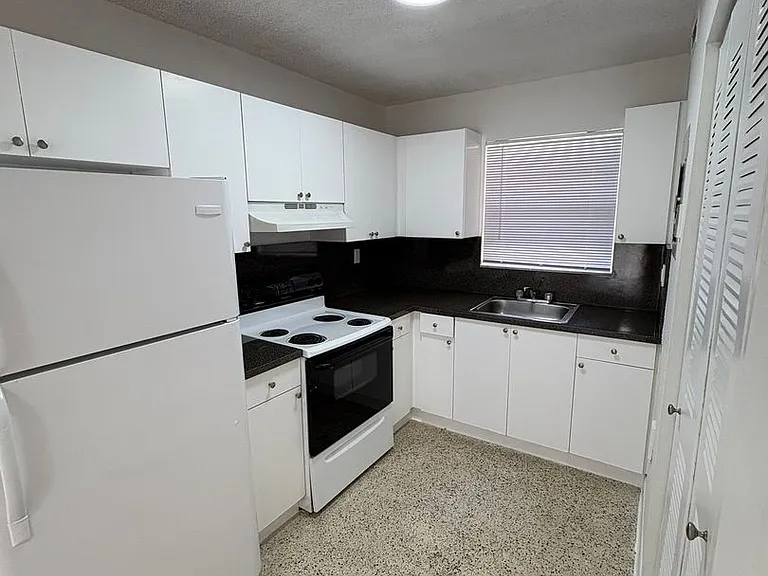 Gabriella Apartments — Photo 12