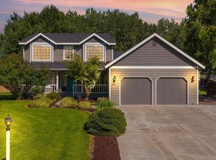 3806 Equestrian Dr, West Richland, WA 99353