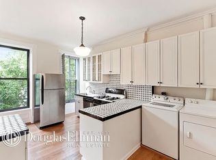 422 3rd St #4, Brooklyn, NY 11215