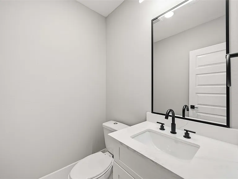 4013 Griggs Rd #B — Photo 13
