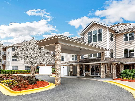 4th image of 500 Emerald Pond Ln